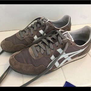 Grey onitsuka tigers, women’s 8